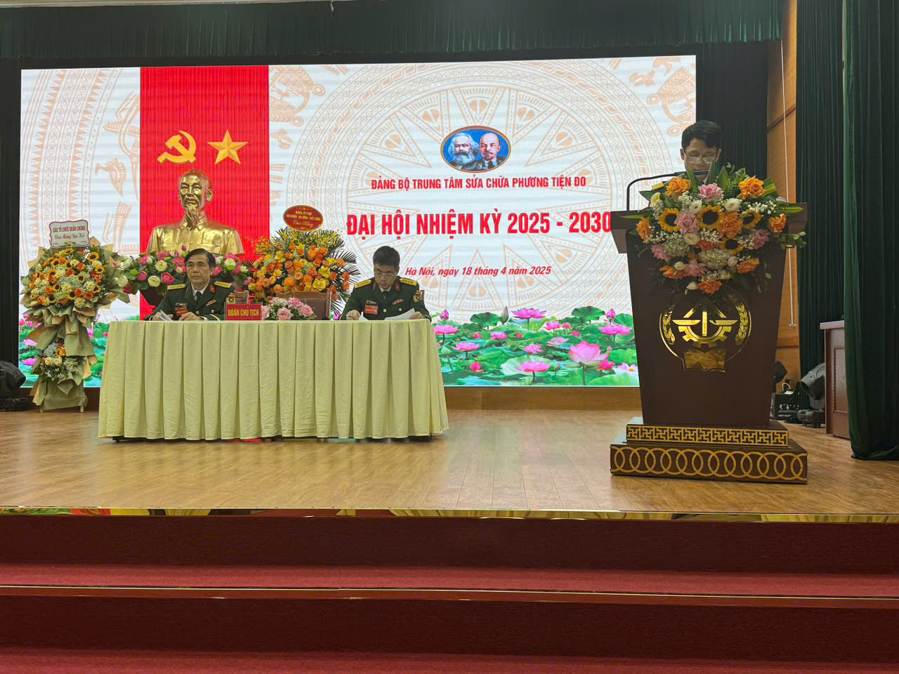 Màn Hình LED P2 Trong Nhà
