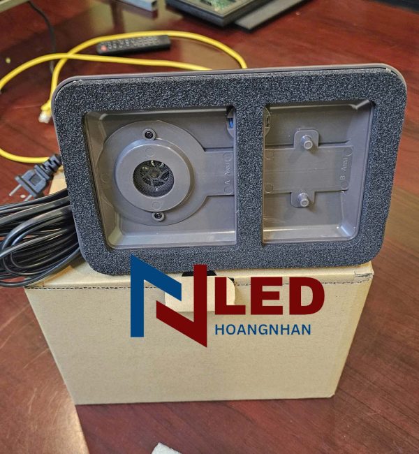 Máy hút tấm module LED