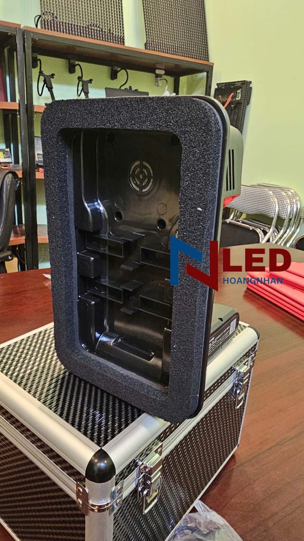 Máy hút tấm module LED